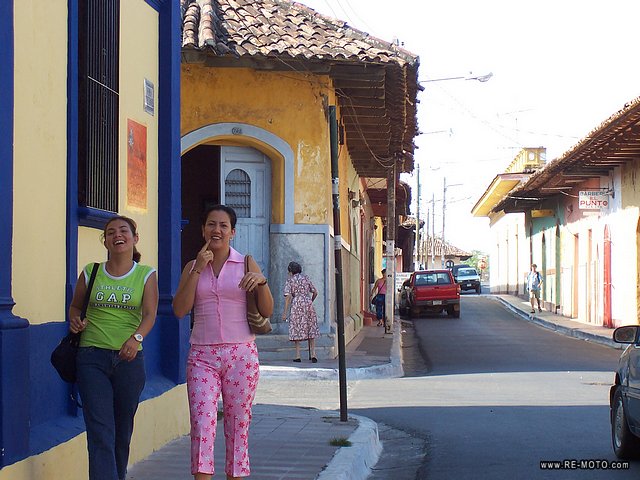 Calles de Granada, ciudad colonial