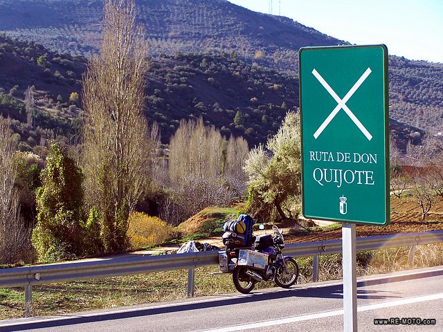 I&acute;m in the footsteps of Quijote now, entering <b>Castilla-La Mancha</b>.