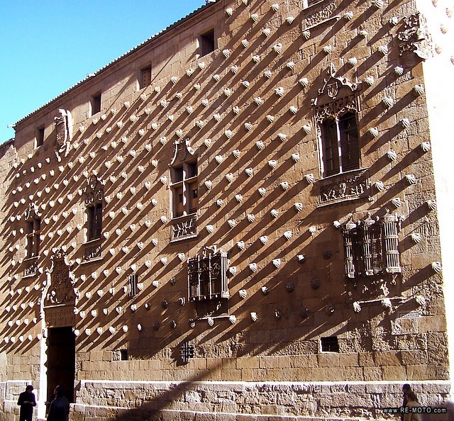 La <b>Casa de Las Conchas</b>, en Salamanca.