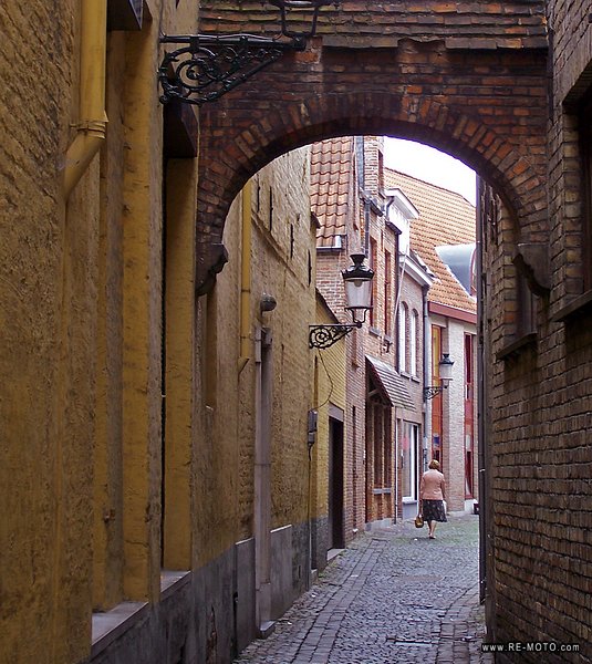 The whole historical centre of Bruges is a pedestrian zone, which makes it a pleasure to stroll about.