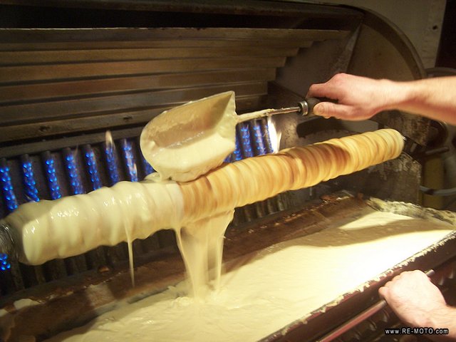 Baking "tree cake", named like this because of its rings that result from this form of baking in stages.