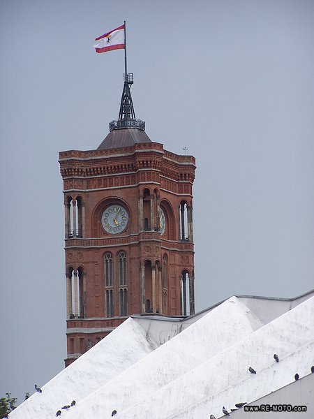 The tower of the "Rote Rathaus", seen from the Alexanderplatz.
