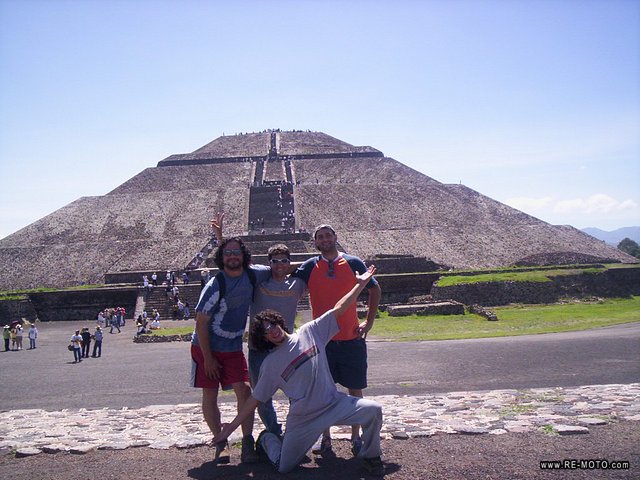 Pyramiden von Teotihuac&aacute;n