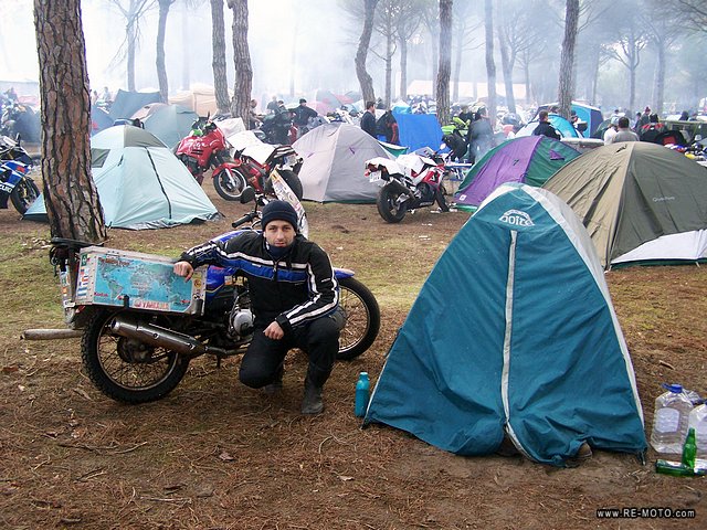 Thousands of motorcycles and tents in Boecillo.